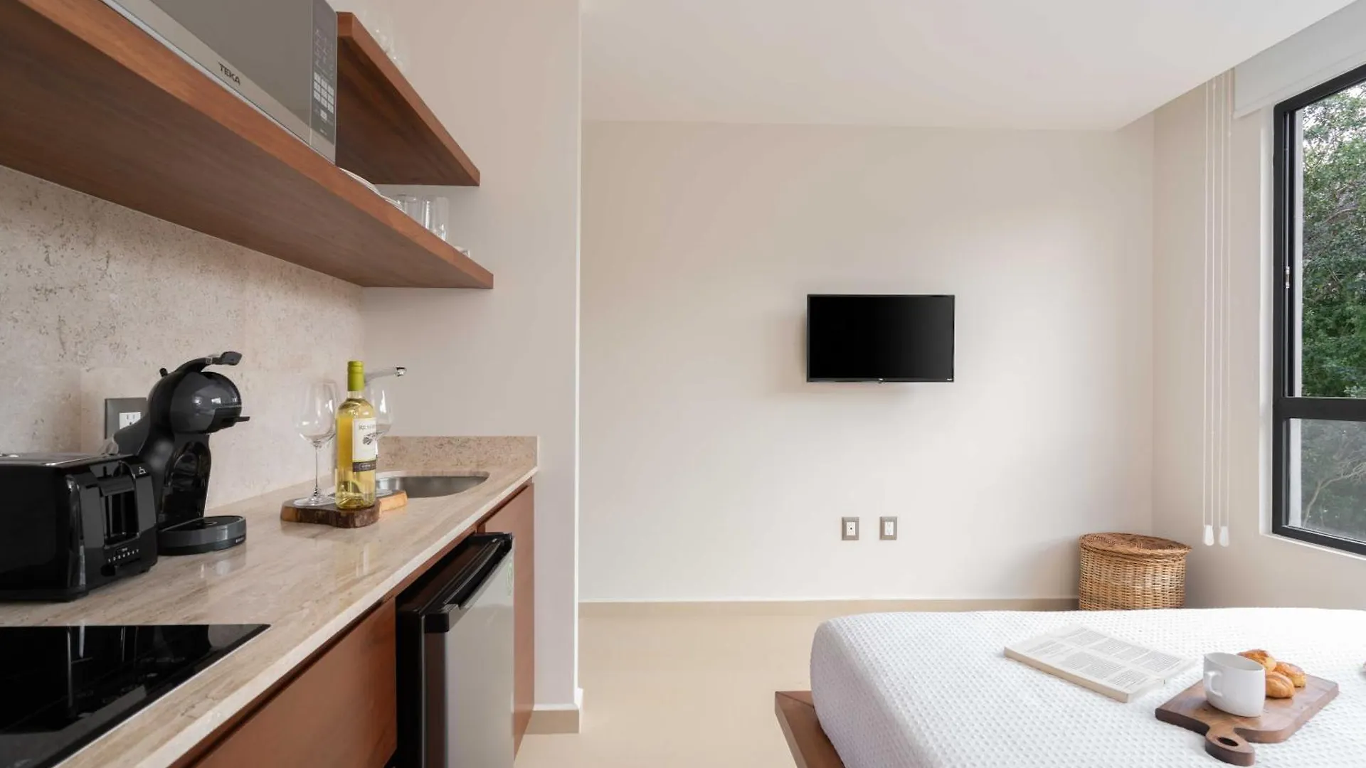 Phimai Suite & Infinity Pool, Fast Wifi, Nespresso & Netflix トゥルム アパート