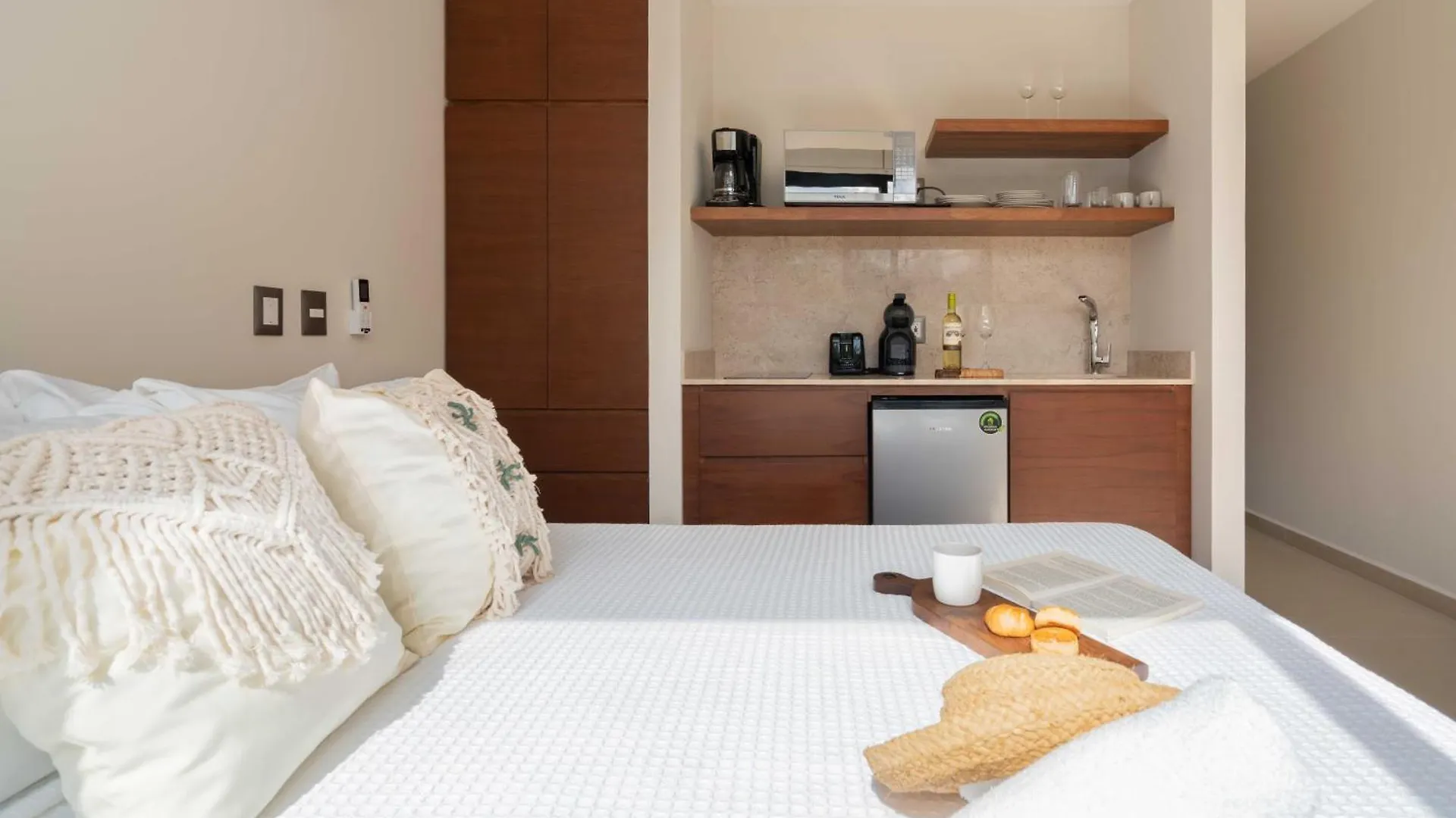 Phimai Suite & Infinity Pool, Fast Wifi, Nespresso & Netflix トゥルム アパート